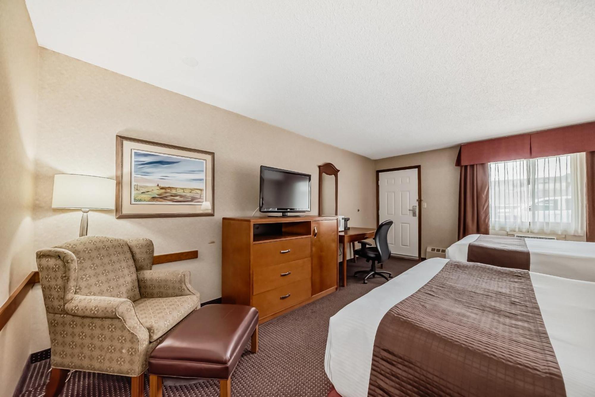 Stony Plain Inn & Suites Exteriör bild