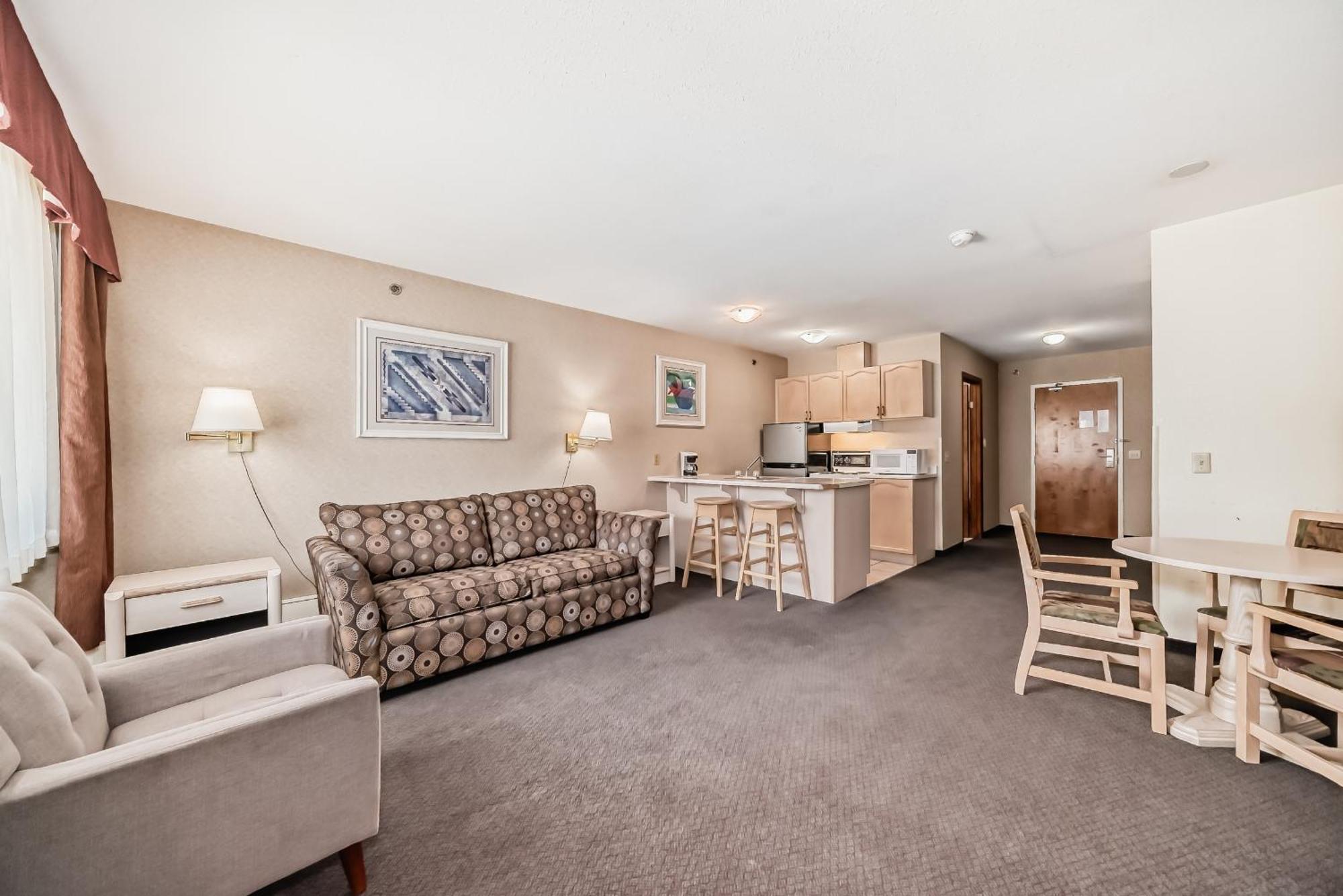 Stony Plain Inn & Suites Exteriör bild