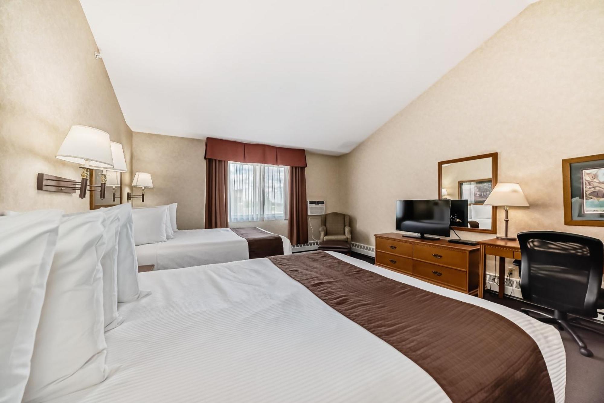 Stony Plain Inn & Suites Exteriör bild